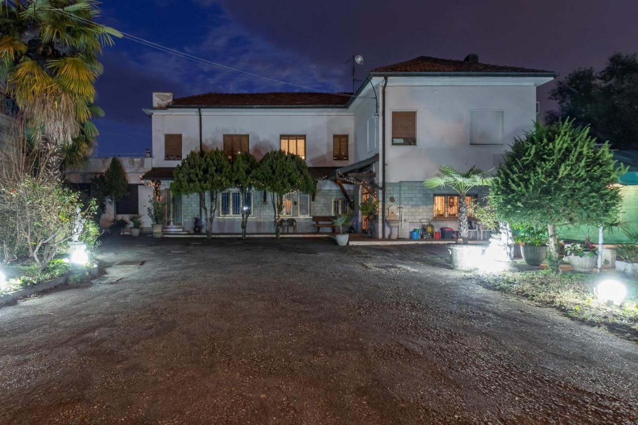 Hotel Casa Stella Malpensa Cassano Magnago Exterior foto